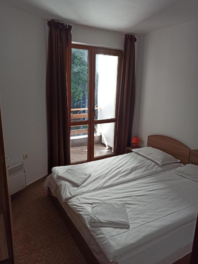 Private Apartments Nevena Pamporovo Bagian luar foto