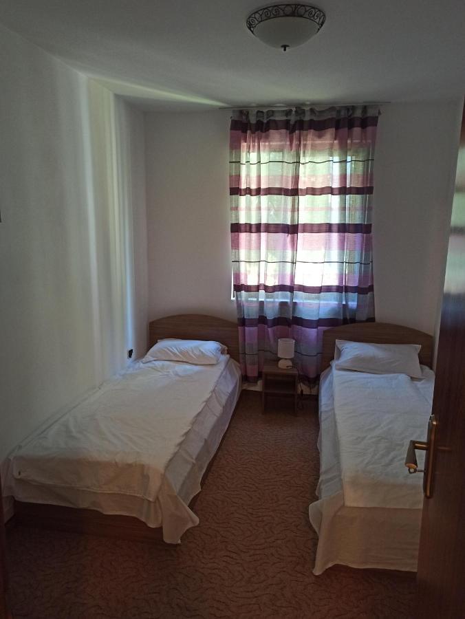 Private Apartments Nevena Pamporovo Bagian luar foto